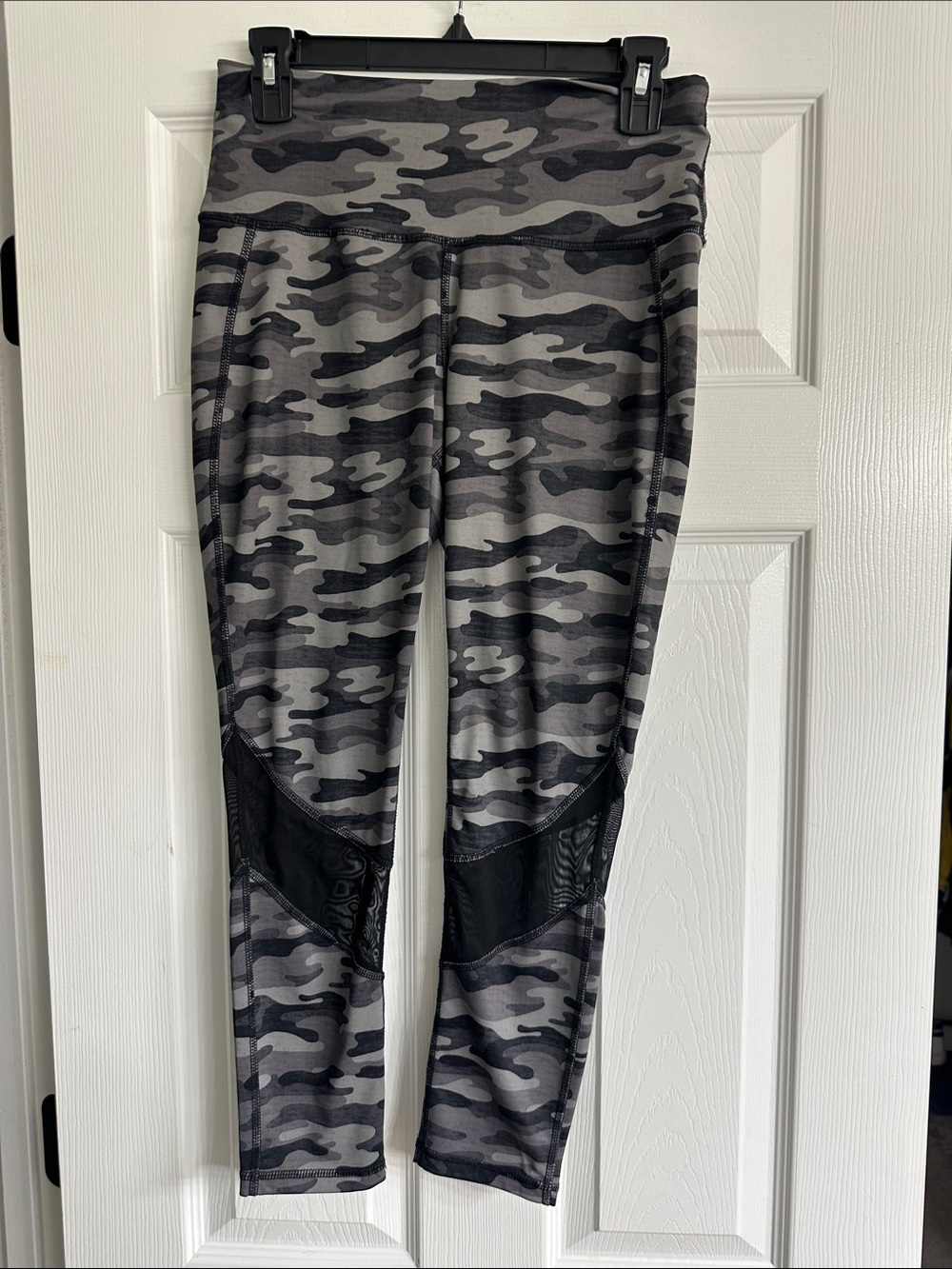 Women's Gray Camouflage Performance Leggings with Mesh Panels